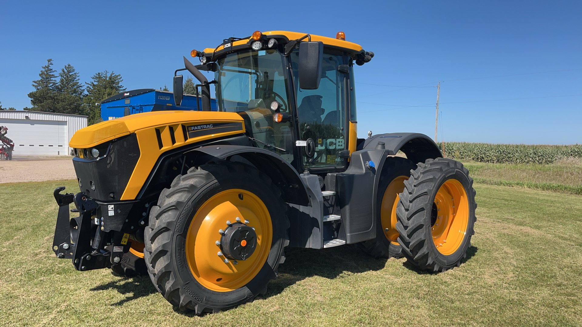 2022 JCB 4220 Fastrac